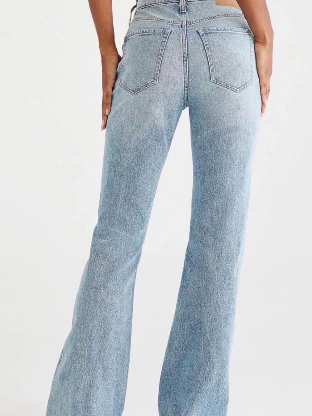 NWT Aeropostale Light Wash Distressed flare-Leg Jeans - Picture 2 of 11